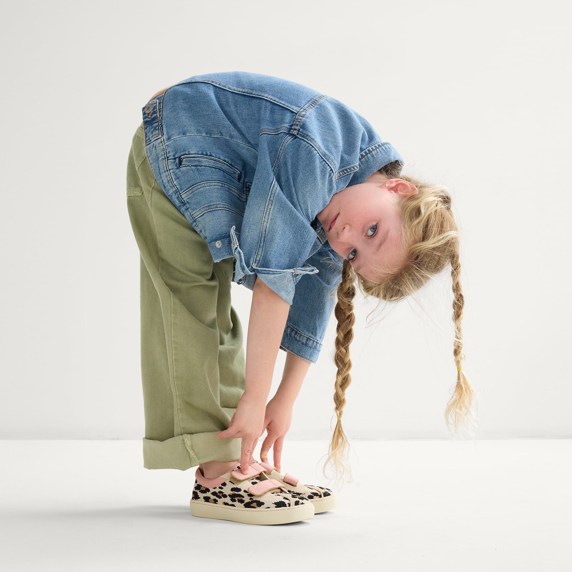 The Kids Strap Sneaker - Cat Blush - Image 7