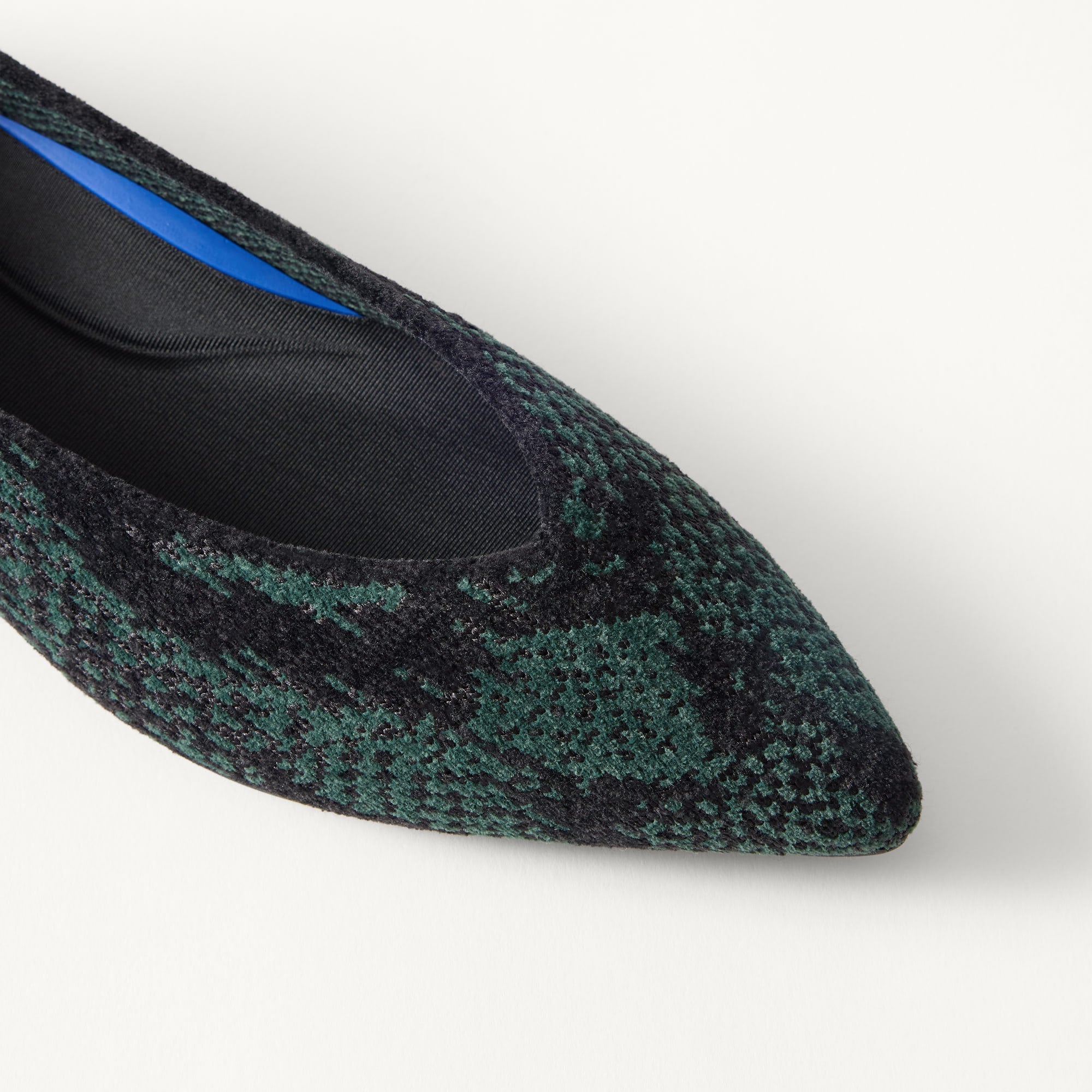 The Point III - ReVelvetâ„¢ Evergreen Python - Image 5