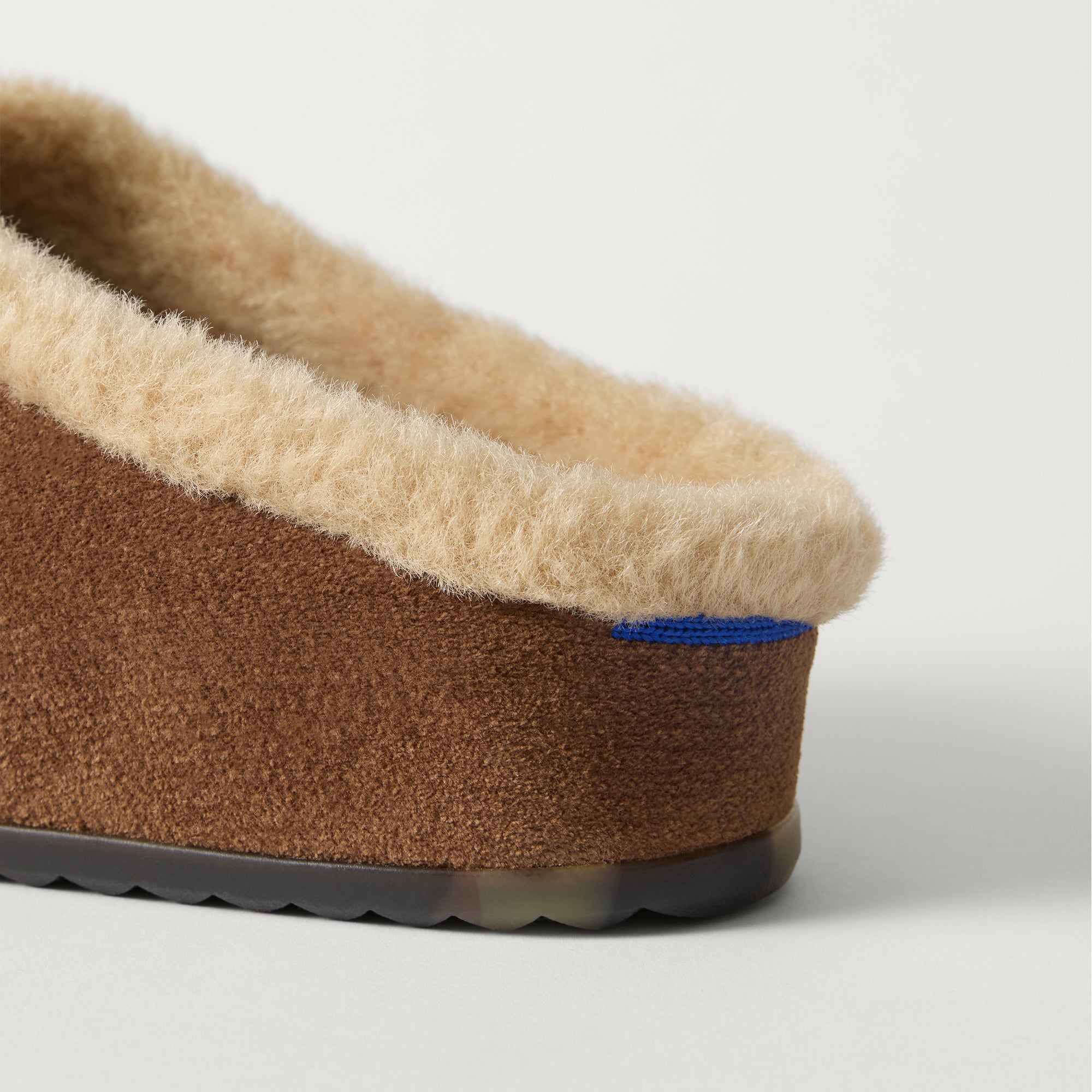 The Apr??s Clog - ReVelvet? Cinnamon - Image 4