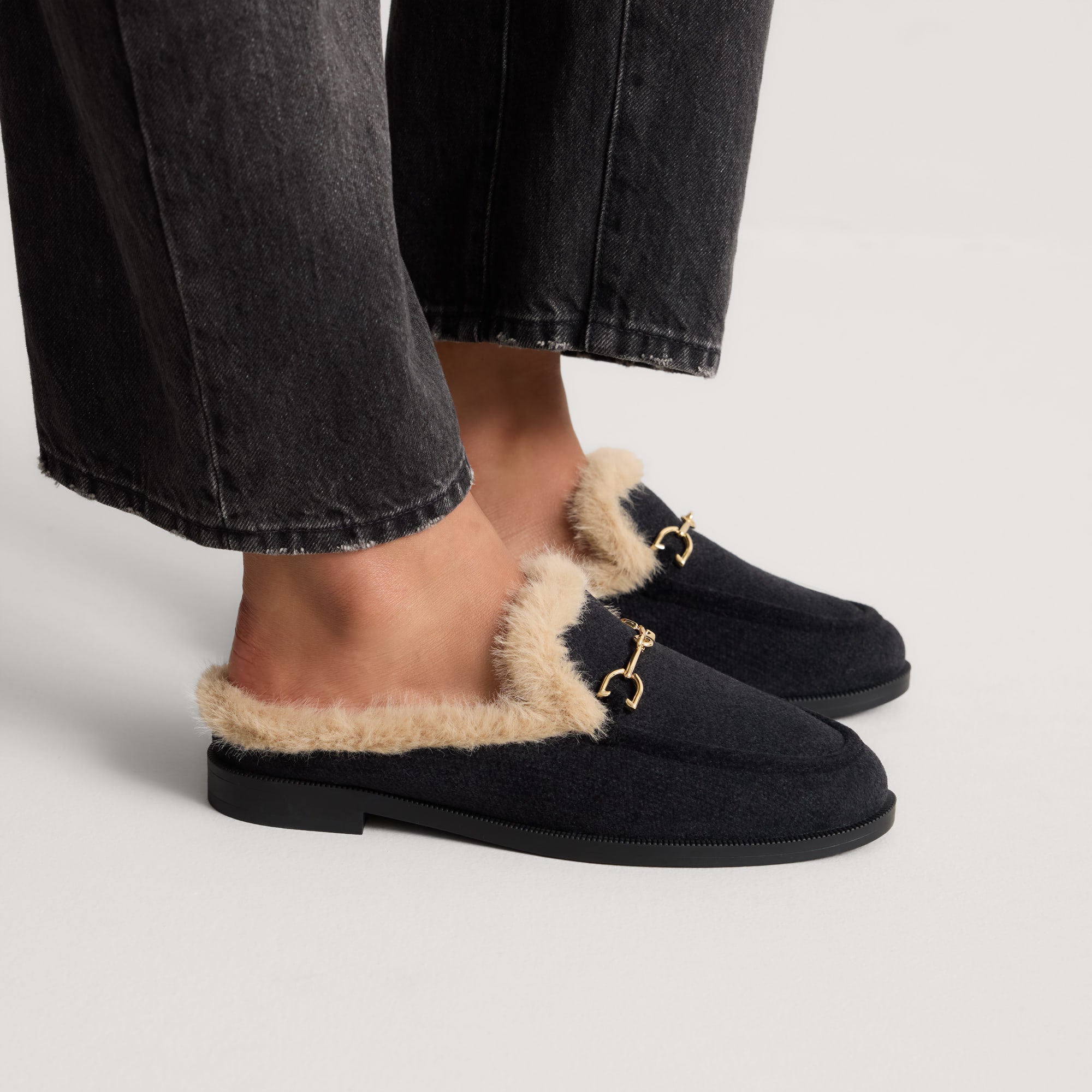 The Après Loafer Mule - ReVelvet??Black - Image 2