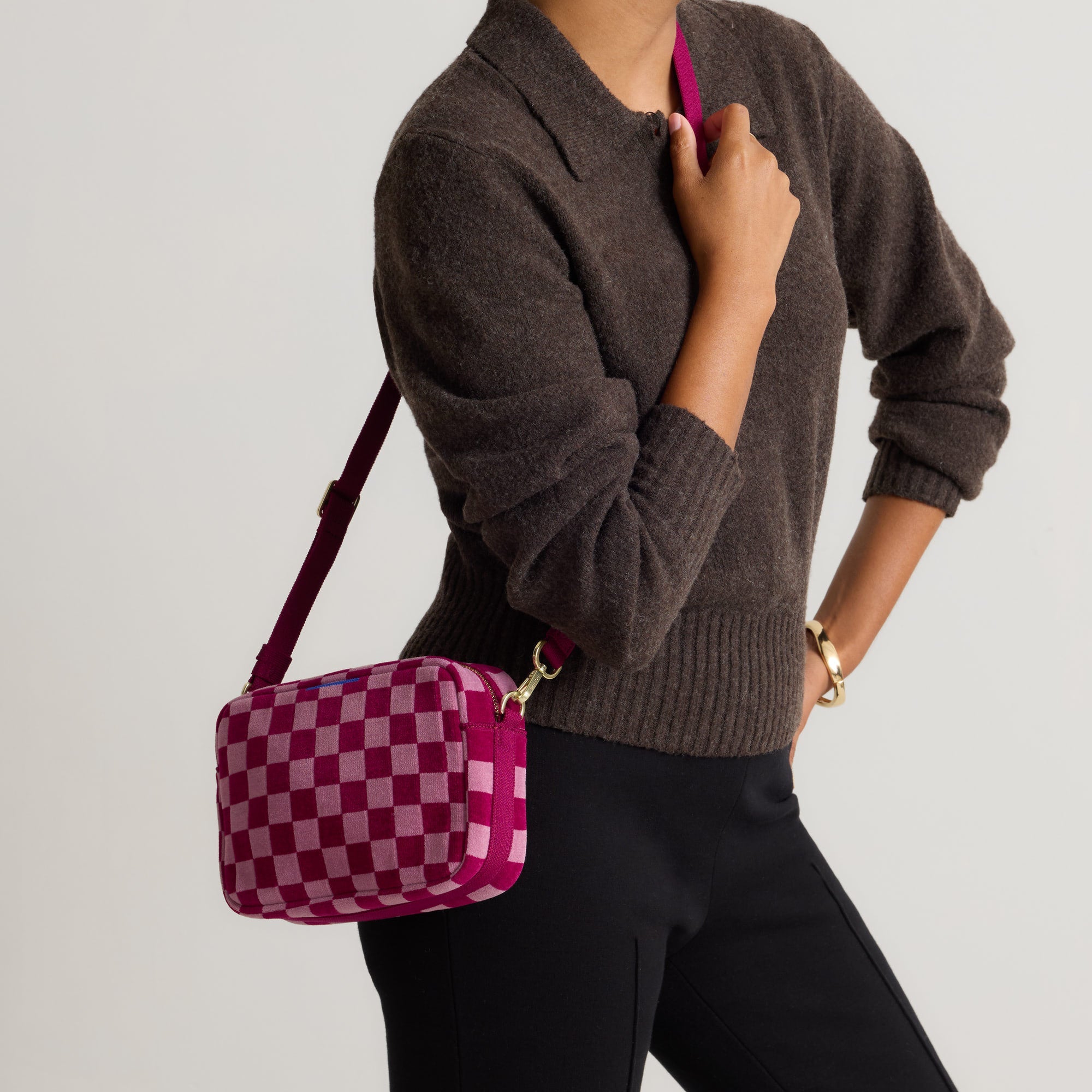 The Crossbody Camera Bag - ReVelvet? Orchid - Image 4